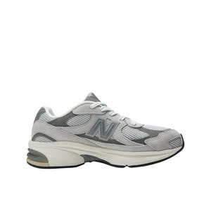 2010 Gradeschool Kids Sneakers - Grey