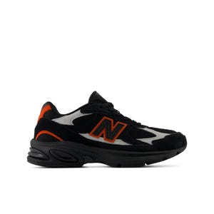 2010 Unisex Sneakers - Black