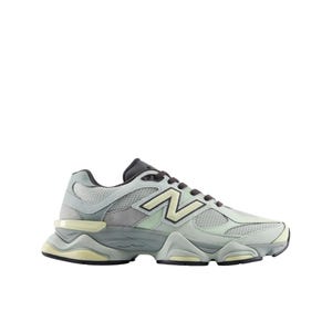 9060 Unisex Sneakers - Silver
